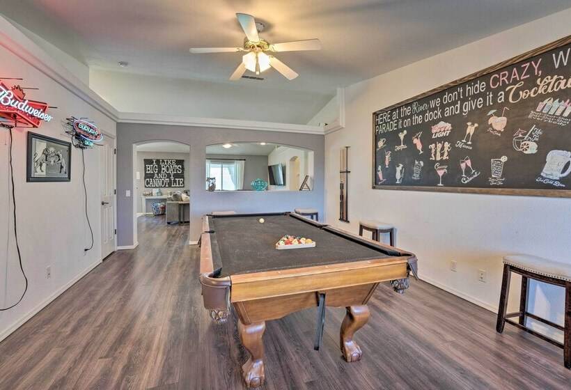 Central Lake Havasu City House: Grill & Ev Charger