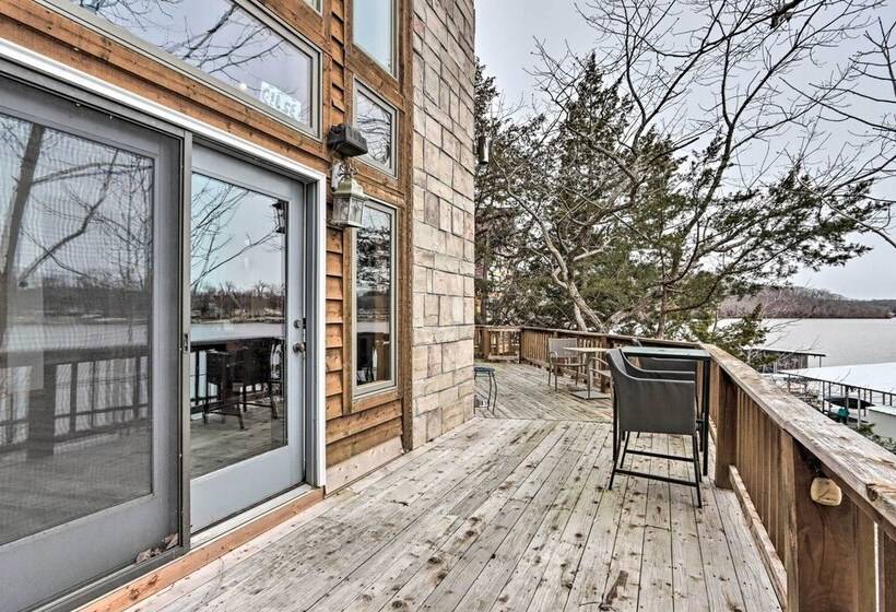 Private Dock: Waterfront Gem On Lake Of The Ozarks