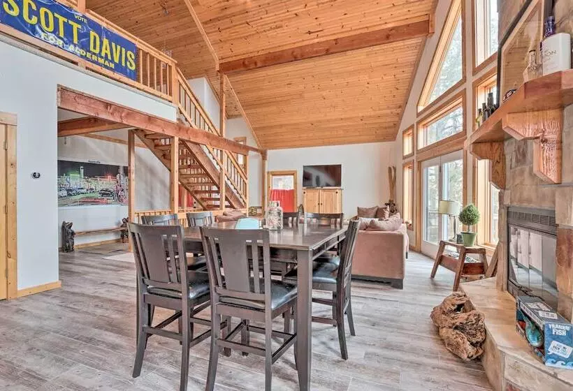 Private Dock: Waterfront Gem On Lake Of The Ozarks