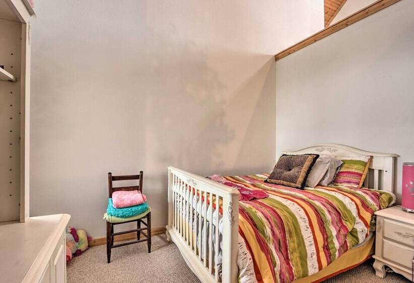 Private Dock: Waterfront Gem On Lake Of The Ozarks