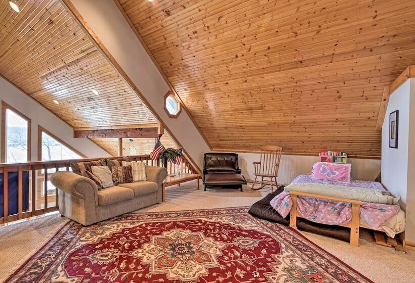 Private Dock: Waterfront Gem On Lake Of The Ozarks