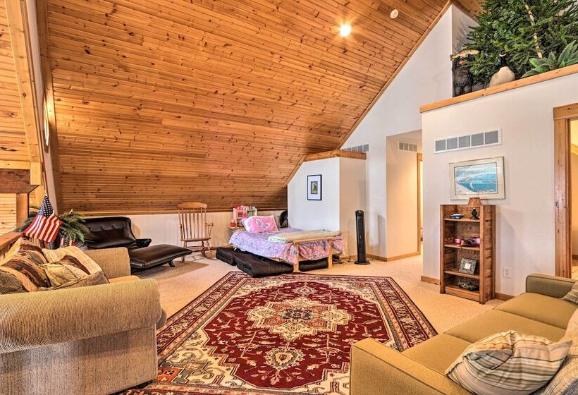 Private Dock: Waterfront Gem On Lake Of The Ozarks