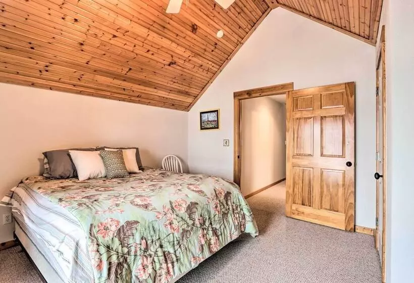 Private Dock: Waterfront Gem On Lake Of The Ozarks