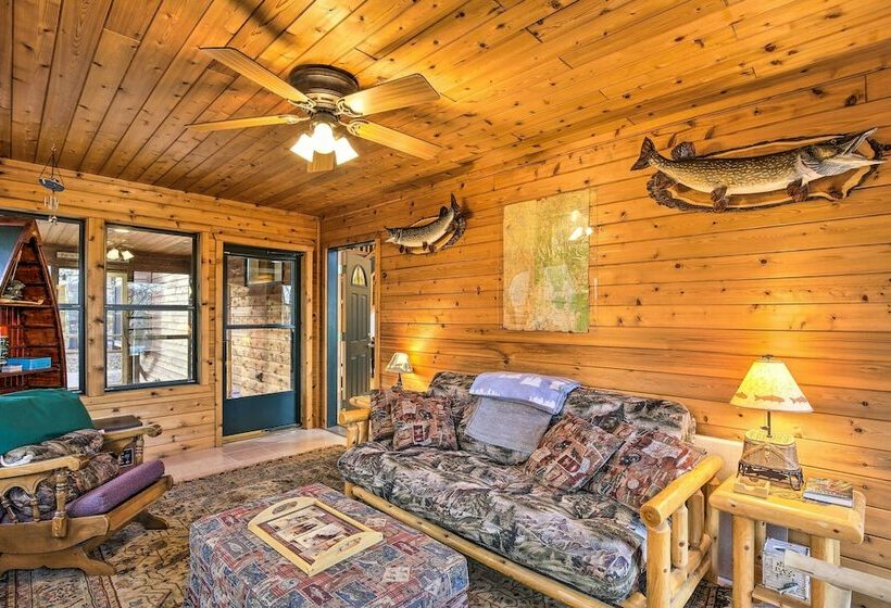 Lakeside Sarona Home: Private Dock & Fire Pit!