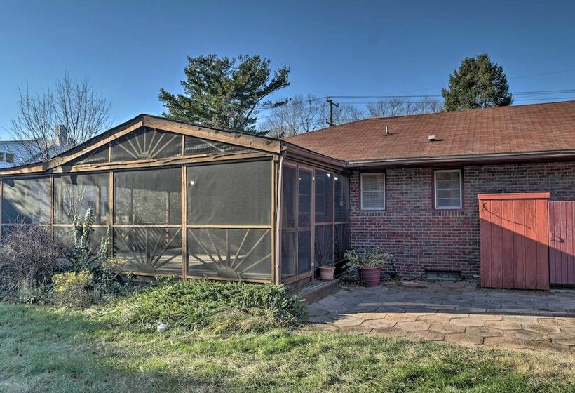 Luxe Lewes Family Beach House W/ Pool & Game Room