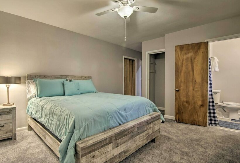 Luxe Lewes Family Beach House W/ Pool & Game Room