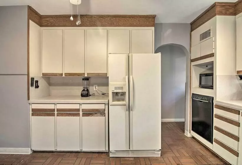 Luxe Lewes Family Beach House W/ Pool & Game Room