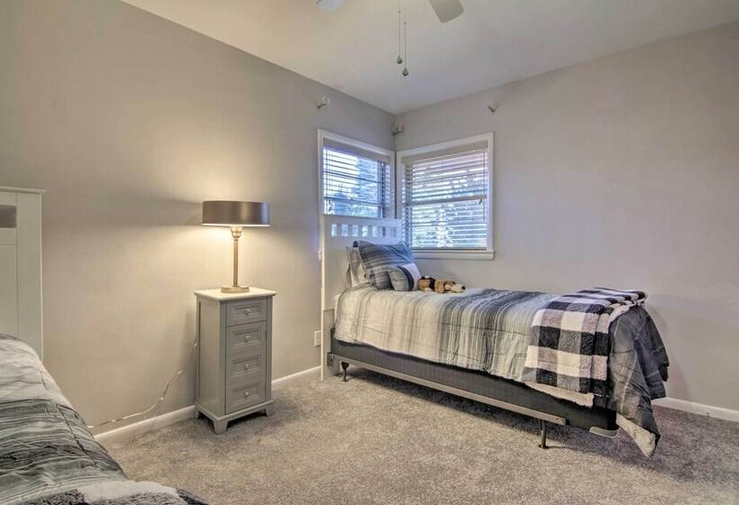 Luxe Lewes Family Beach House W/ Pool & Game Room