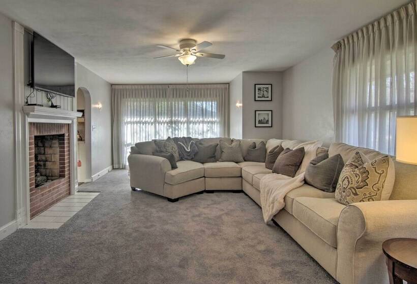 Luxe Lewes Family Beach House W/ Pool & Game Room