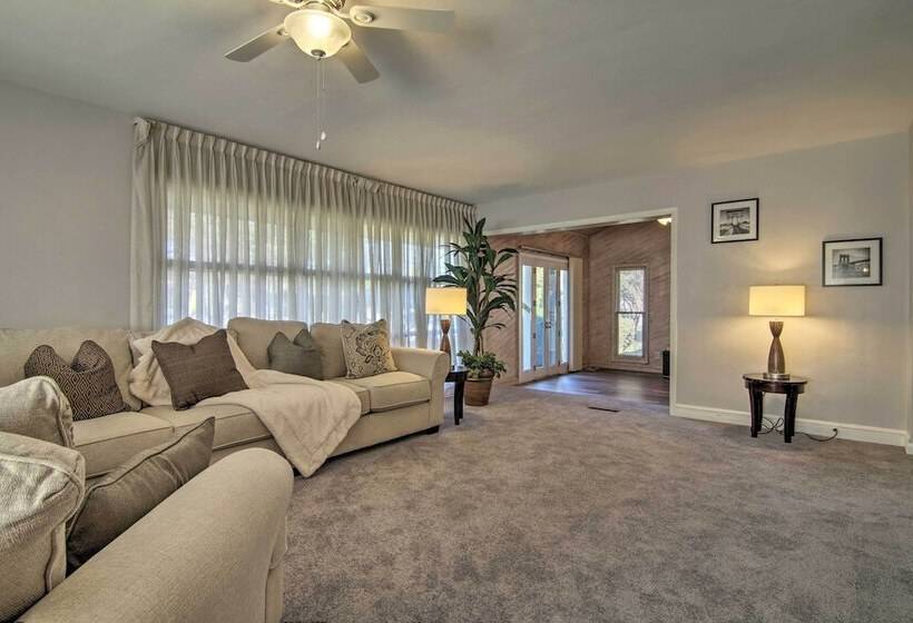 Luxe Lewes Family Beach House W/ Pool & Game Room