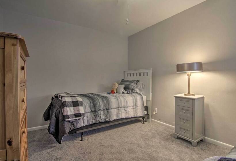 Luxe Lewes Family Beach House W/ Pool & Game Room