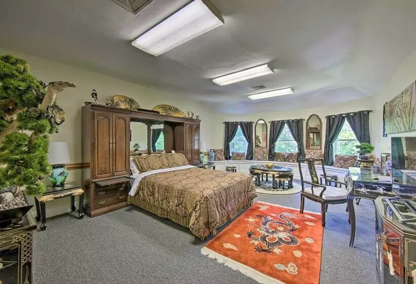 Luxurious Annville Home ~ 8 Mi To Hersheypark