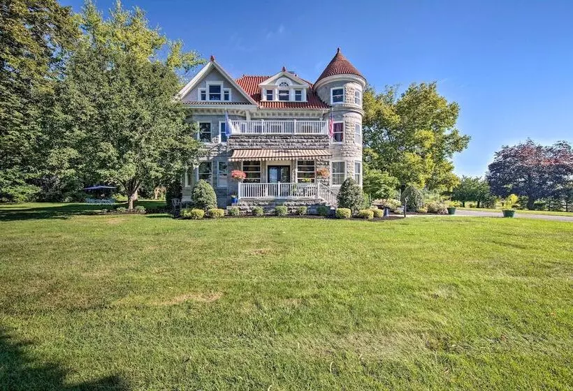 Luxurious Annville Home ~ 8 Mi To Hersheypark