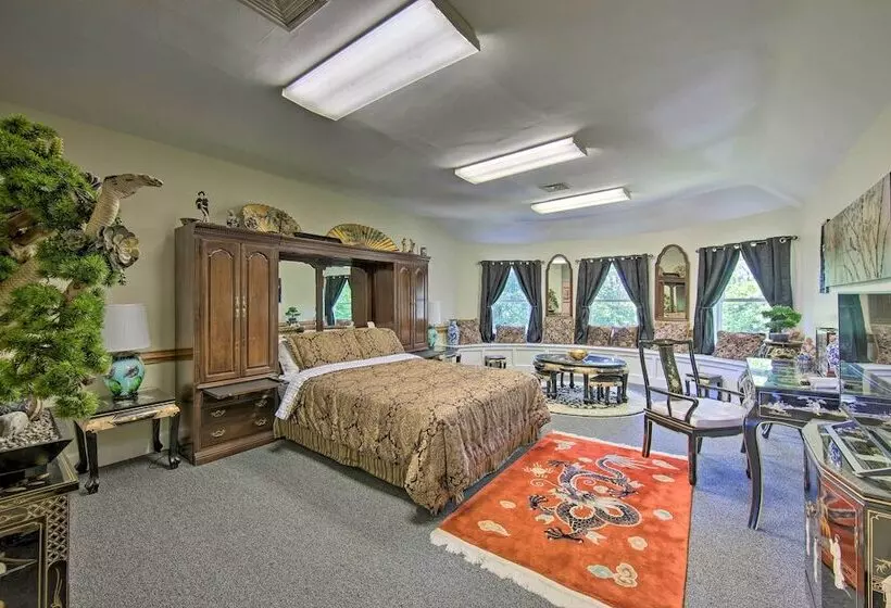 Luxurious Annville Home ~ 8 Mi To Hersheypark