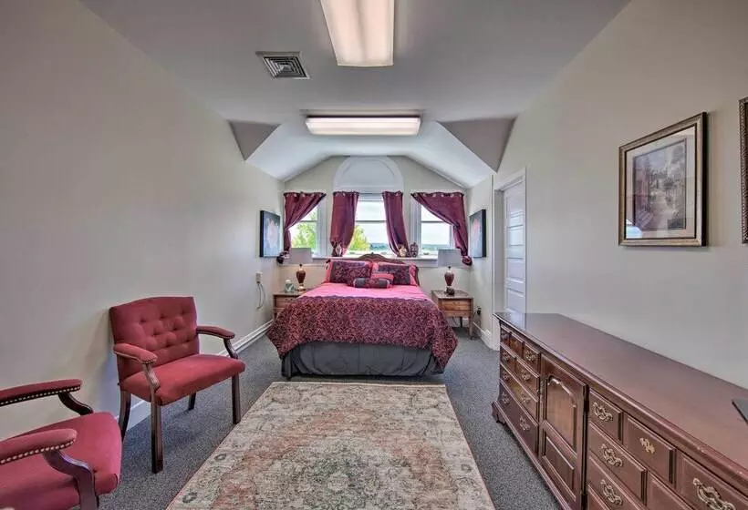 Luxurious Annville Home ~ 8 Mi To Hersheypark