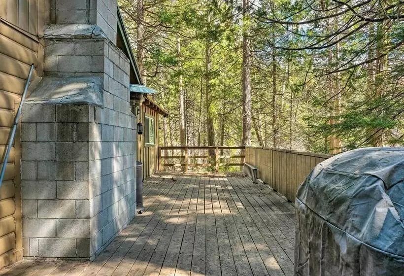 Peaceful Little Doll House Cabin W/ Grill!