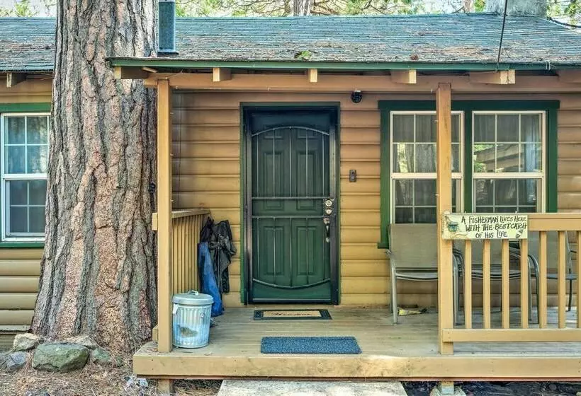 Peaceful Little Doll House Cabin W/ Grill!