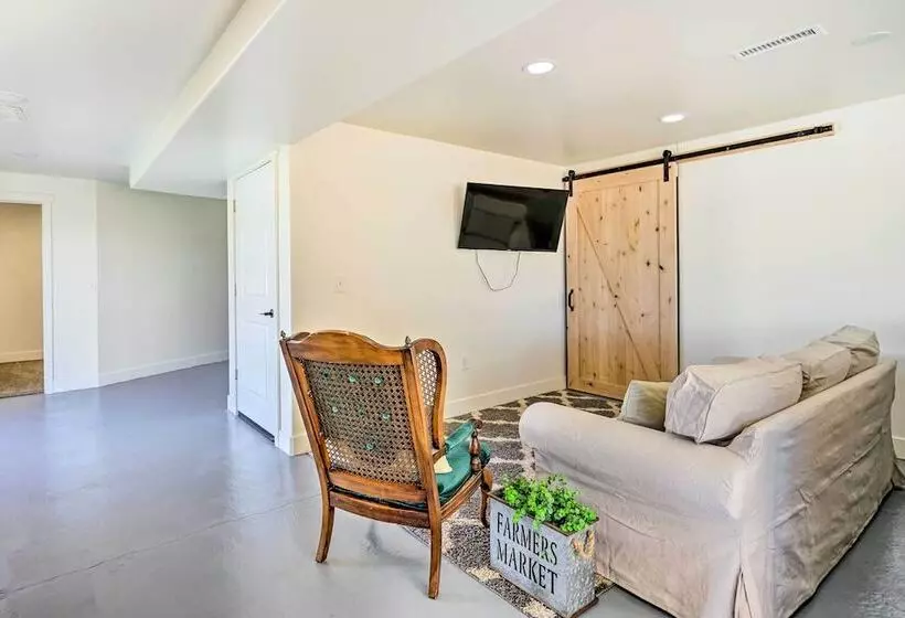 Picturesque Lake Point Home W/ Shared Yard!