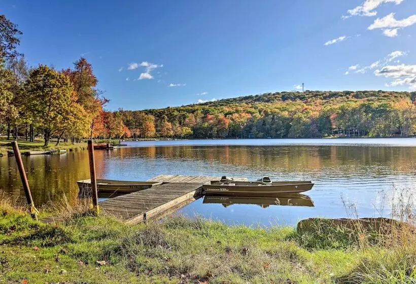 Near Skiing: Pocono Lake Cabin W/ Screened Patio