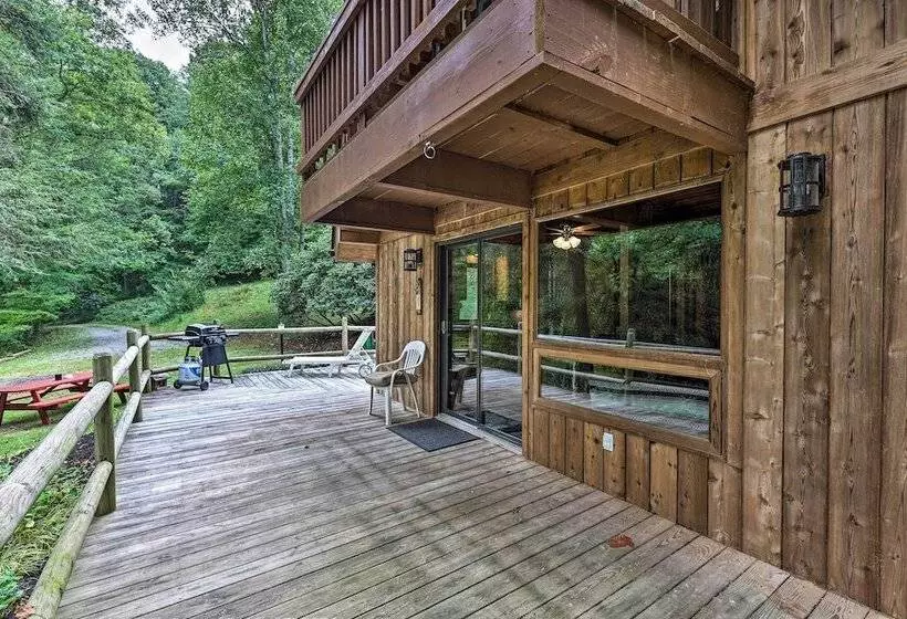 Quiet Max Meadows Cabin, 12 Acres Of Property