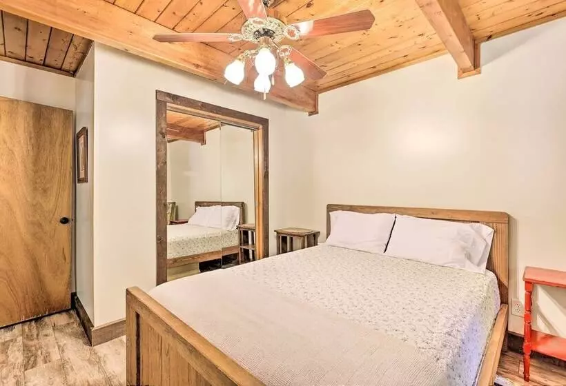 Quiet Max Meadows Cabin, 12 Acres Of Property