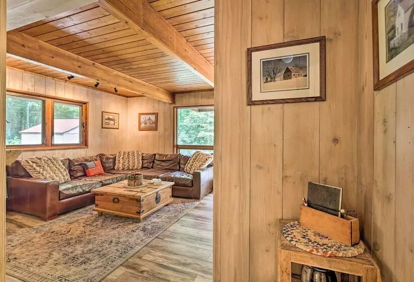 Quiet Max Meadows Cabin, 12 Acres Of Property