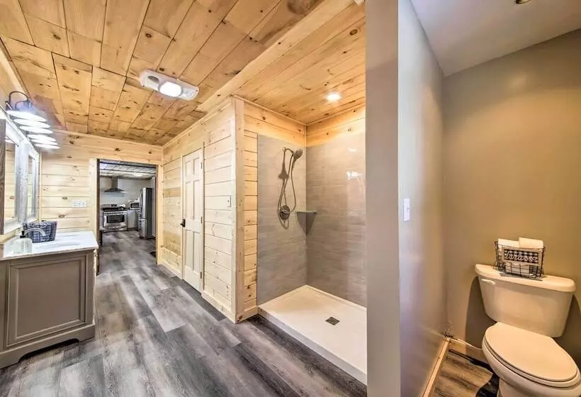 Rangeley Retreat Cabin Style Home: Lake Access