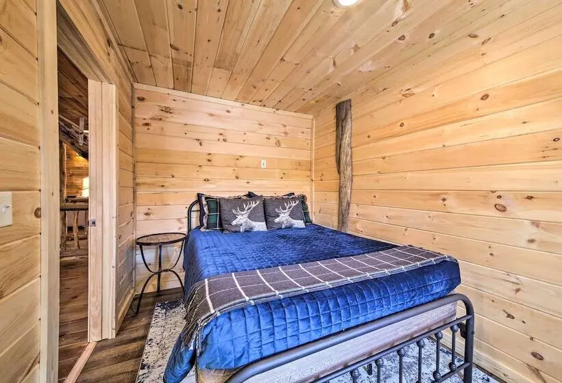 Rangeley Retreat Cabin Style Home: Lake Access