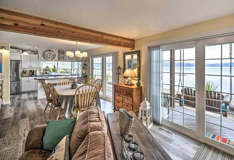 Relaxing Waterfront Escape ~ 11 Mi To Olympia