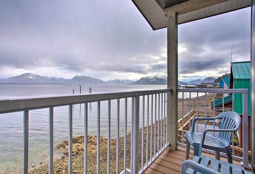 Remote Island Escape W/ Breathtaking Views