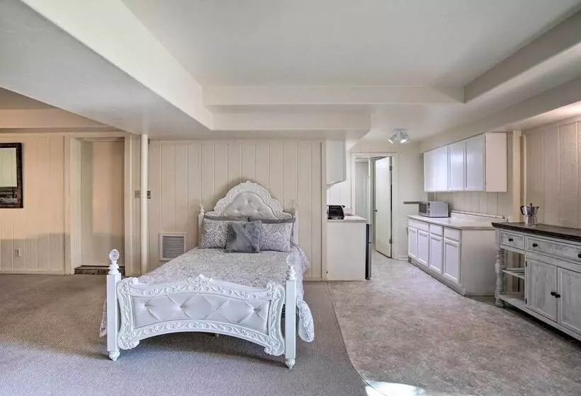 Sedona Hideaway W/ Swim Spa & Private Tavern!