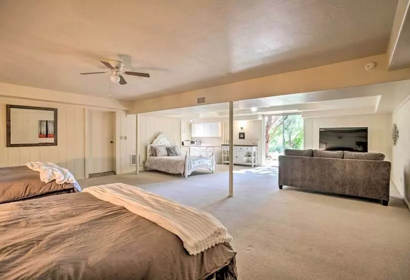 Sedona Hideaway W/ Swim Spa & Private Tavern!