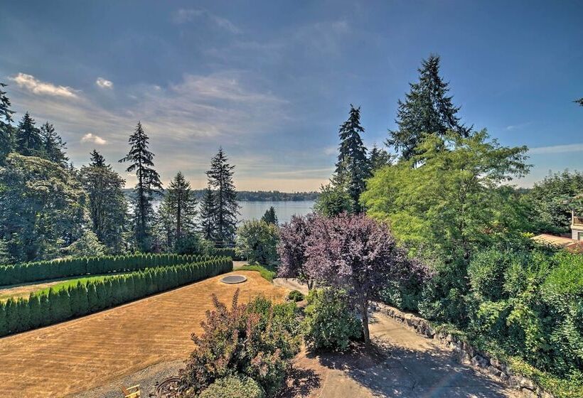 Spacious Lake Stevens Home W/ Fire Pit, Patio
