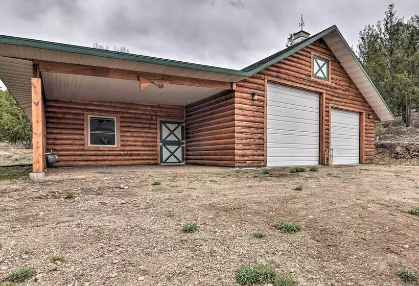 Spacious, Luxe Cabin W/ Mtn Views, Sauna & More!