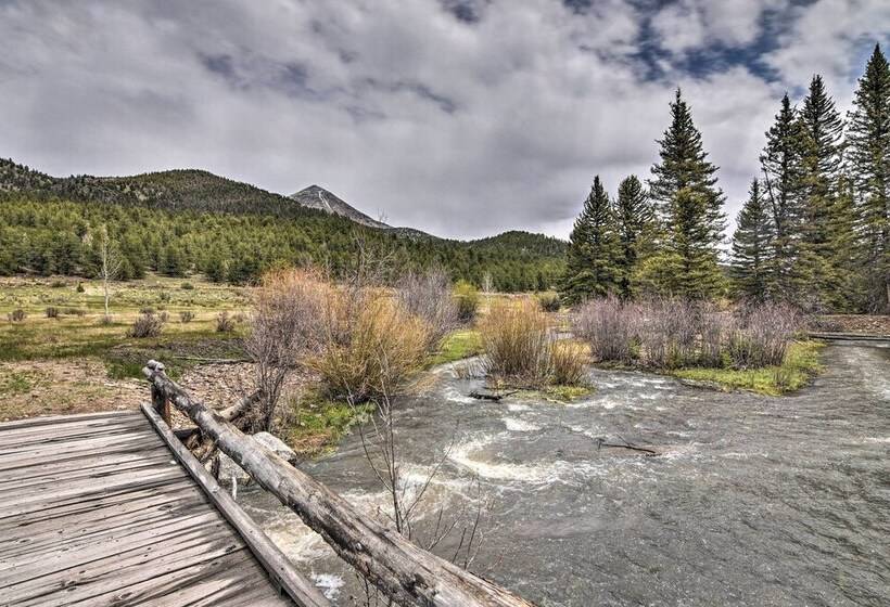 Spacious, Luxe Cabin W/ Mtn Views, Sauna & More!