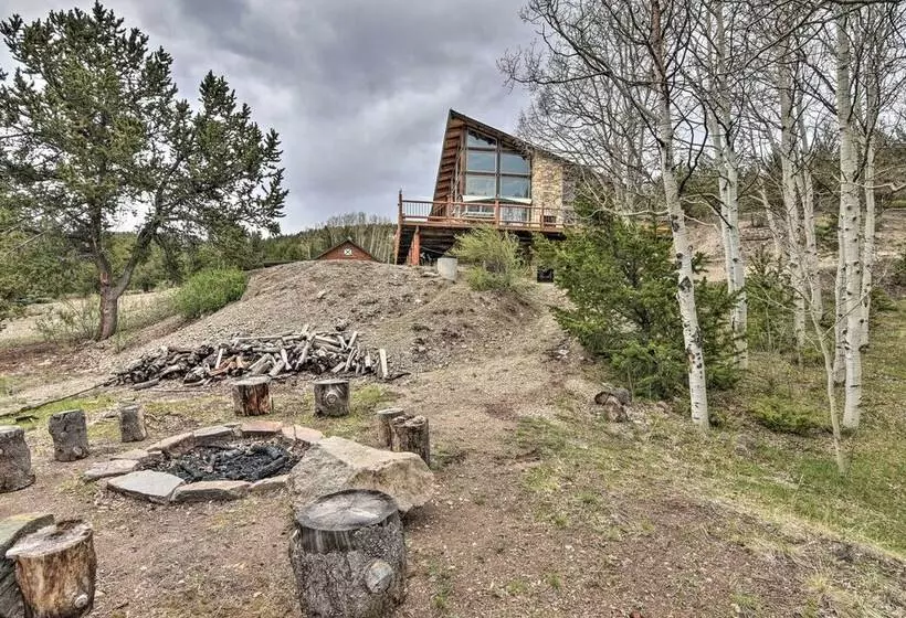 Spacious, Luxe Cabin W/ Mtn Views, Sauna & More!