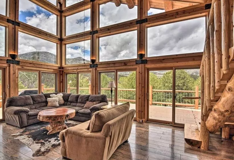 Spacious, Luxe Cabin W/ Mtn Views, Sauna & More!
