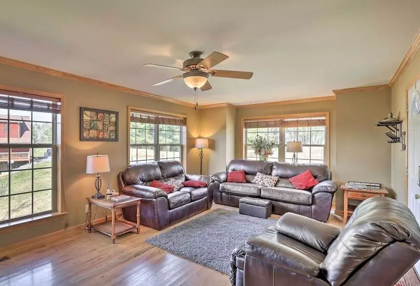 1/2 Mi To River: Spacious Blue Ridge Gem W/ Views!