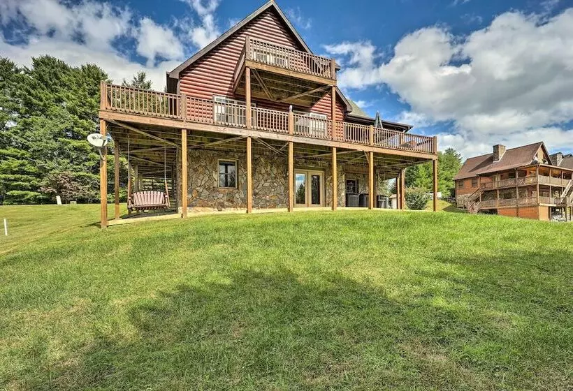 1/2 Mi To River: Spacious Blue Ridge Gem W/ Views!