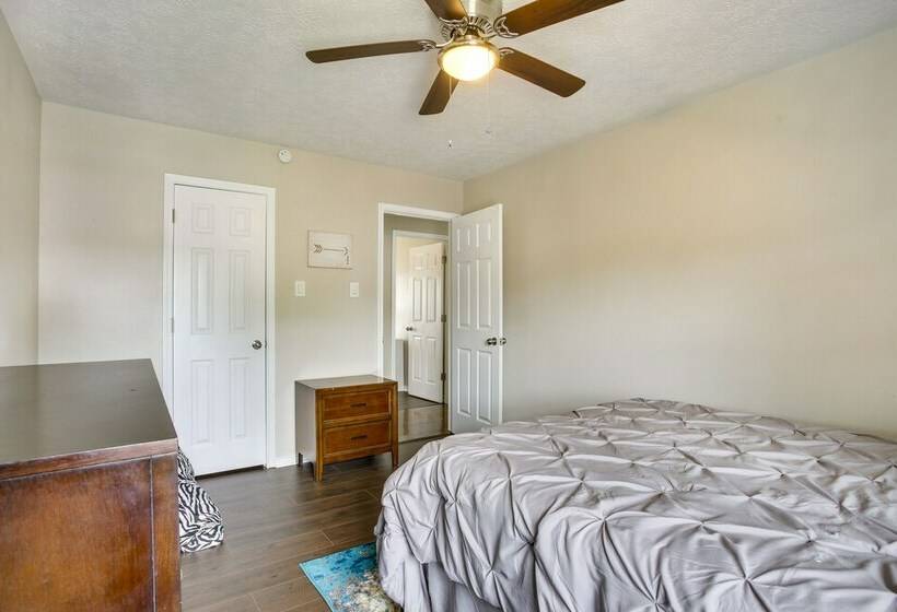 Texas Gulf Coast Vacation Rental: Private Pool!