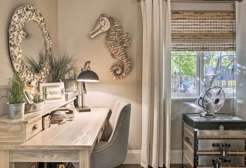 The Lake House In Rathdrum W/beach & Fire Pit