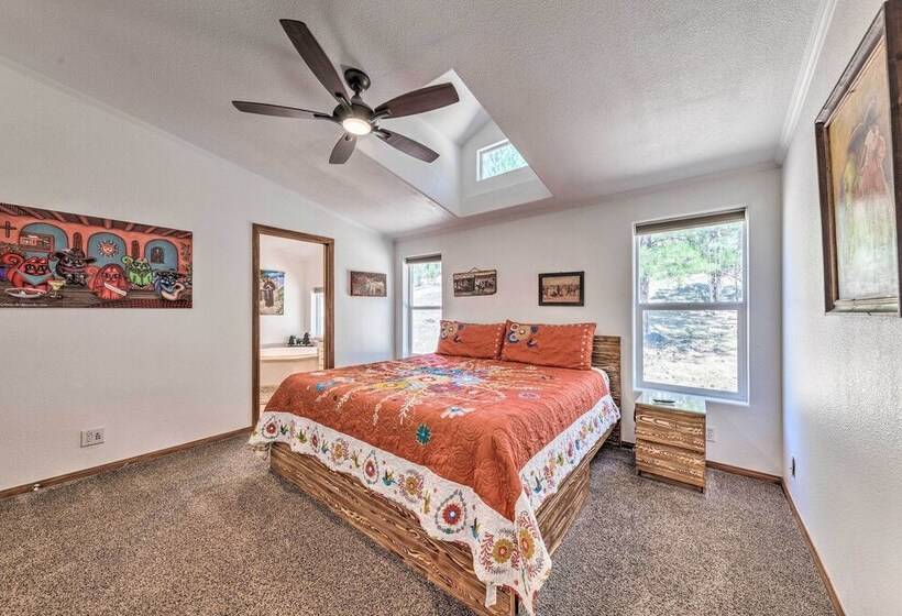 Tree Lined Alto Cabin: Near Parks & Trails!