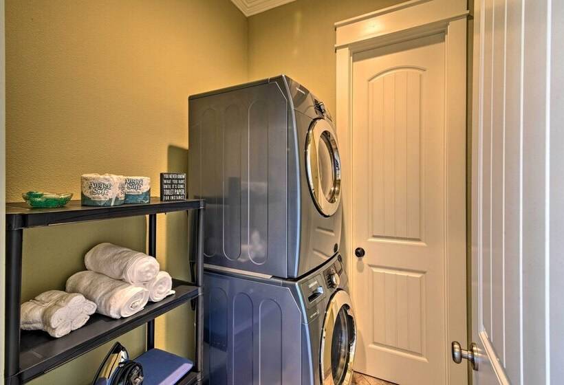 Deck + Fire Pit: Updated Crystal Beach Retreat!