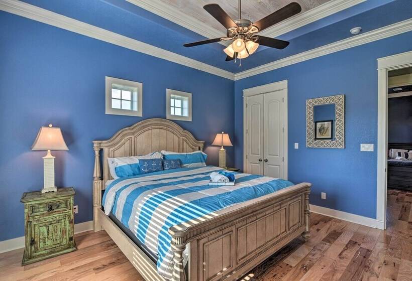 Deck + Fire Pit: Updated Crystal Beach Retreat!