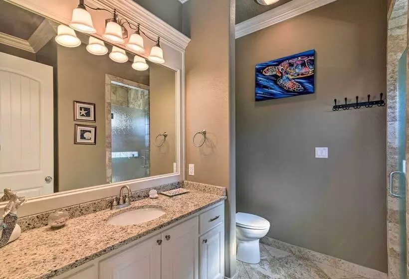 Deck + Fire Pit: Updated Crystal Beach Retreat!