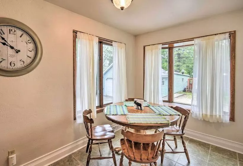 Walkable Lake Elkhart Apt: Dine, Shop, Swim!