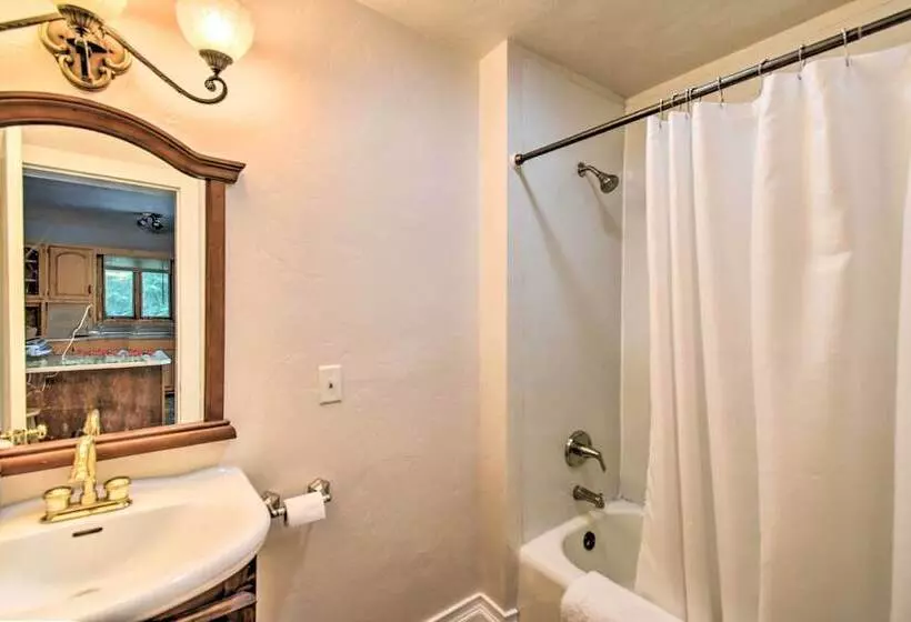 Walkable Lake Elkhart Apt: Dine, Shop, Swim!