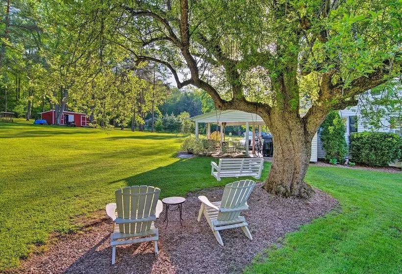 3 Acre Lodge W/ Snowmobile & Four Wheeling Trails