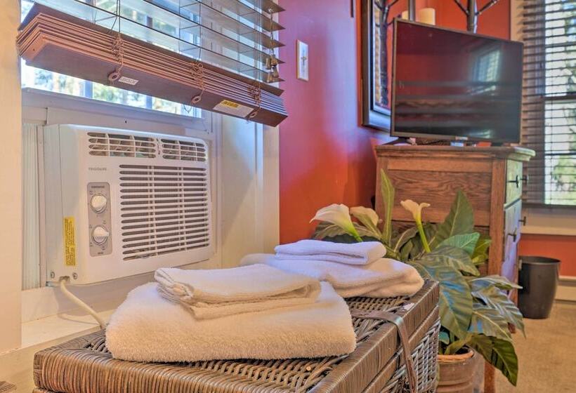 3 Acre Lodge W/ Snowmobile & Four Wheeling Trails