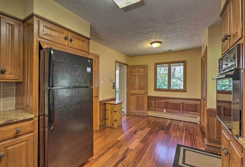 40 Acre Ski Retreat W/ Hot Tub In Banner Elk!